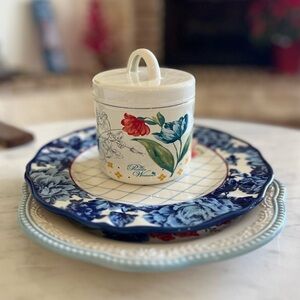 The Pioneer Woman Bundle Grease Catcher & Plates